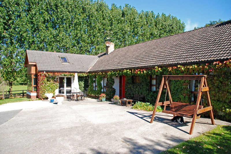The Bungalow Farmhouse Clomantagh Екстериор снимка